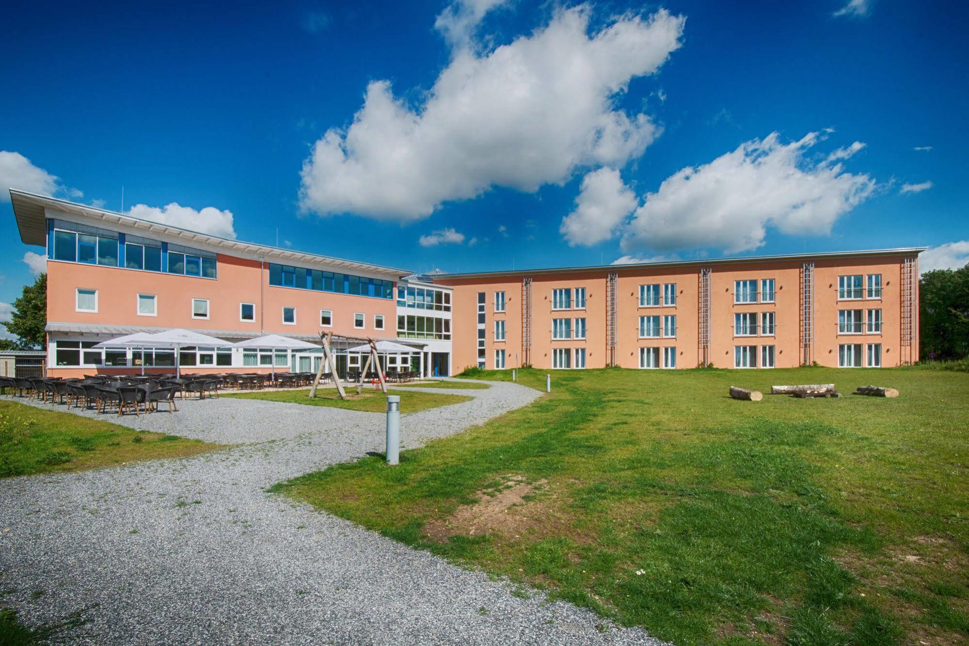 Jufa Hotel Im Bruckenkopfpark - Jülich Dış mekan fotoğraf